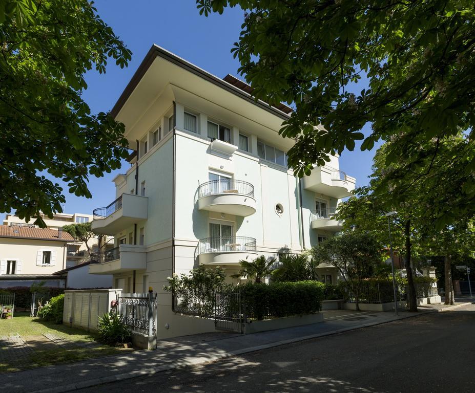 Residence Hamilton Риччоне Экстерьер фото