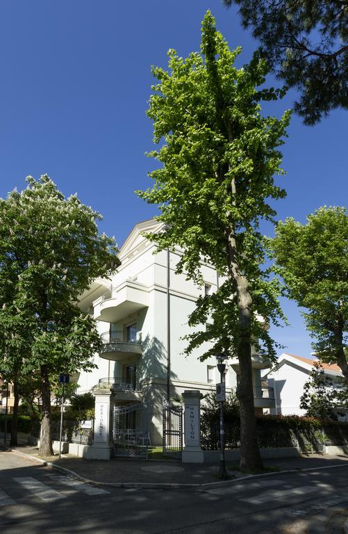 Residence Hamilton Риччоне Экстерьер фото