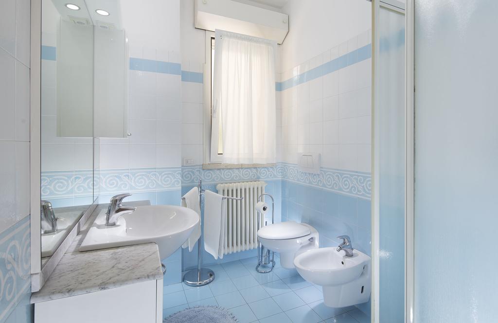 Residence Hamilton Риччоне Экстерьер фото